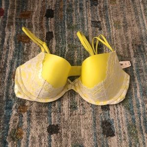 BNWT: VS Bra